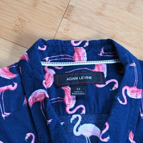 Men's Adam Levine Flamingo Print on Navy Button Down Short Sleeve Size M Unisex - Picture 7 of 15